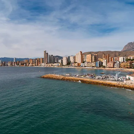 Limehome Calle Major Otel