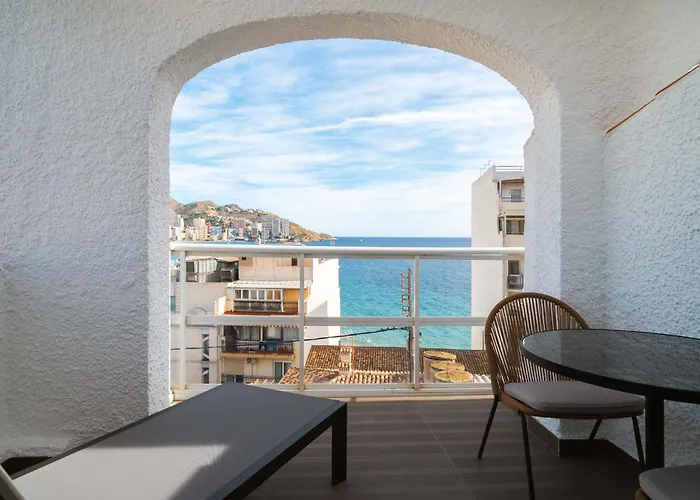 Limehome Calle Major فندق بينايدورم