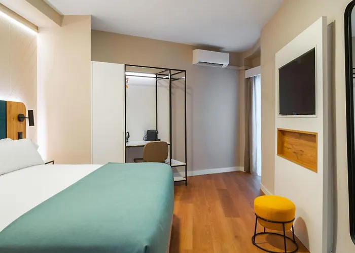 Limehome Calle Major بينايدورم