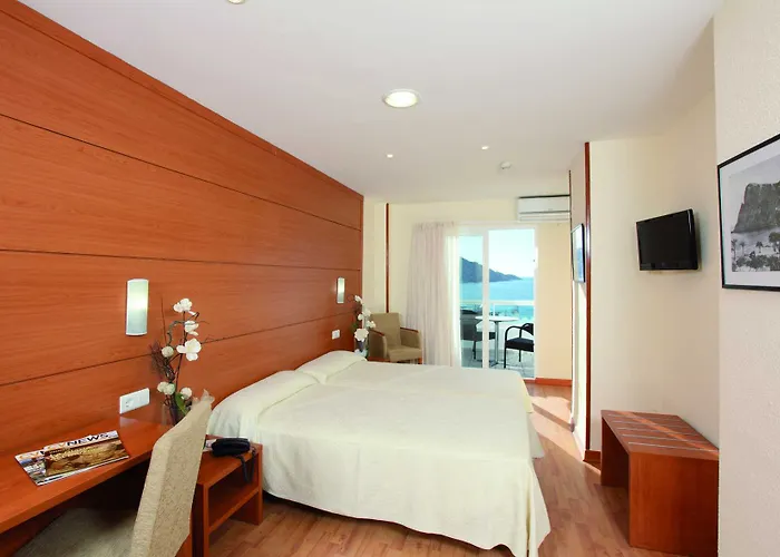 Limehome Calle Major فندق بينايدورم