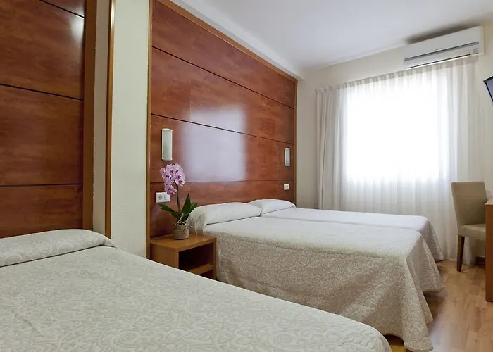 Limehome Calle Major فندق بينايدورم