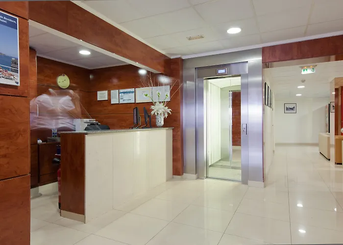Limehome Calle Major 3* بينايدورم