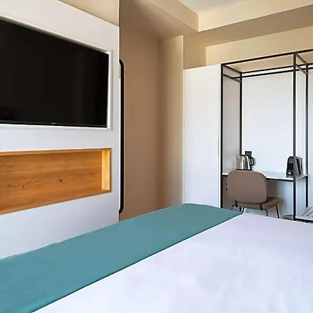 Limehome Calle Mayor ホテル 3*