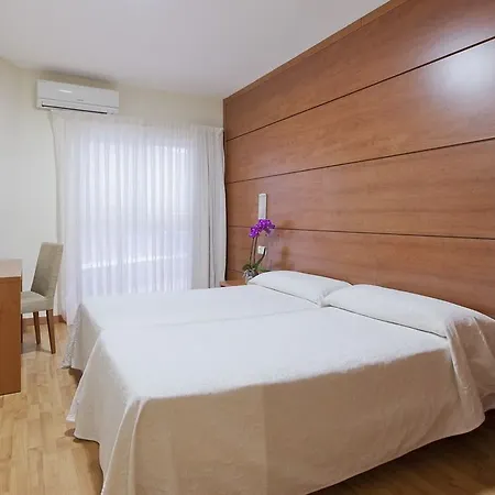 Limehome Calle Major 호텔 베니돔