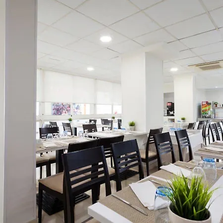 Hotel Limehome Calle Major Benidorm