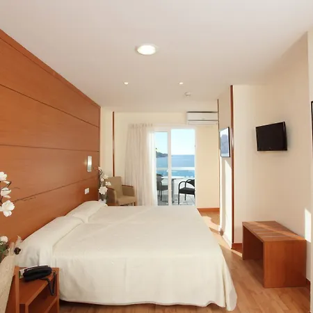 Hotell Limehome Calle Major 3*