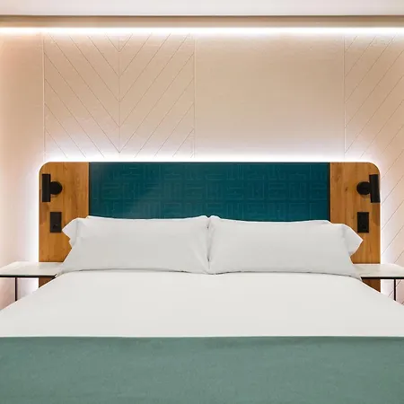 Hotell Limehome Calle Major