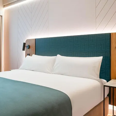 Limehome Calle Major Hotell 3*