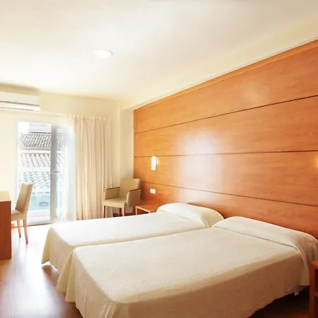 Limehome Calle Major 3*