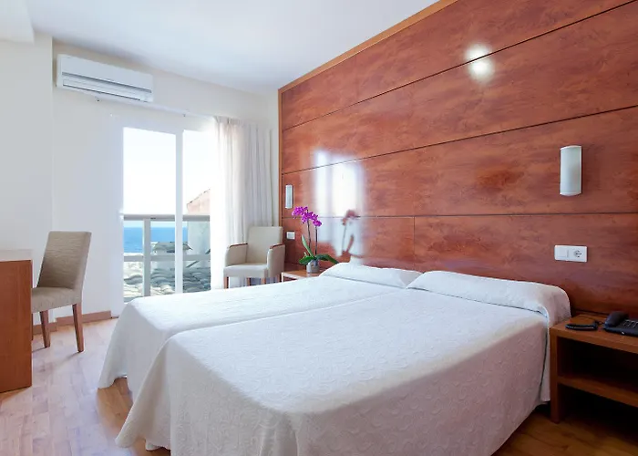 Limehome Calle Major Hotell 3*